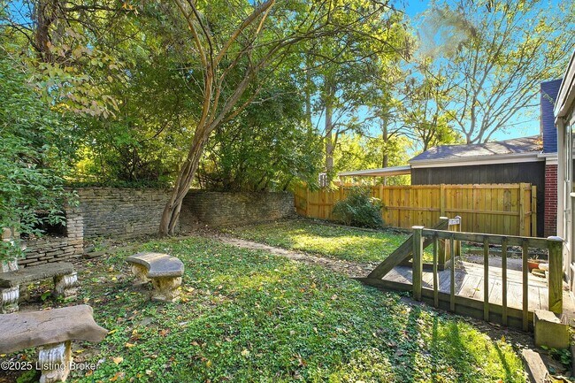 Building Photo - 415 N Hite Ave