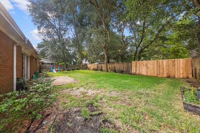 Building Photo - 4519 Parkwood Ln