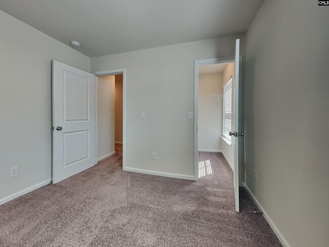 Building Photo - 409 Red Poll Wy