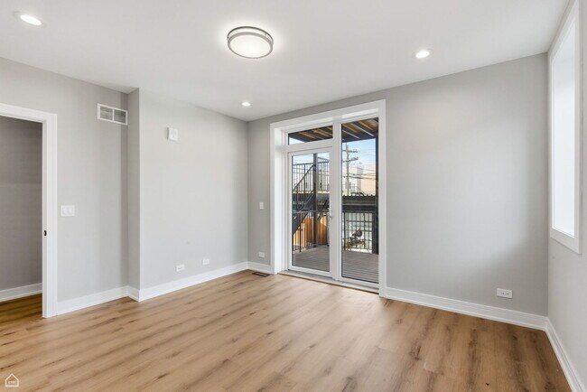 Building Photo - 2718 Budd St