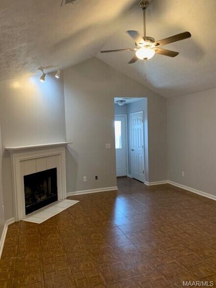 Building Photo - 6600 Chaprice Ln