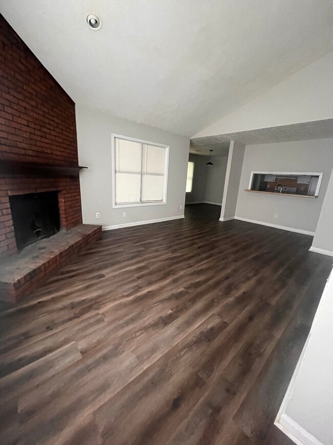 Building Photo - 2121 Briarcliff