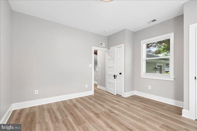 Building Photo - 1621 Bentley Rd