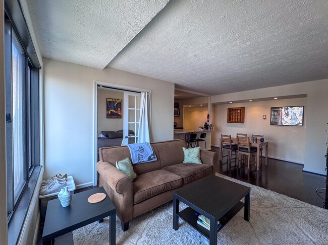 Building Photo - 1440 N St NW