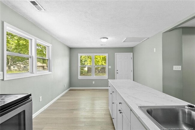 Building Photo - 5100 Malloy Cir