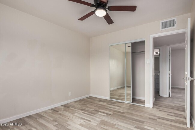Building Photo - 3626 W Elm St