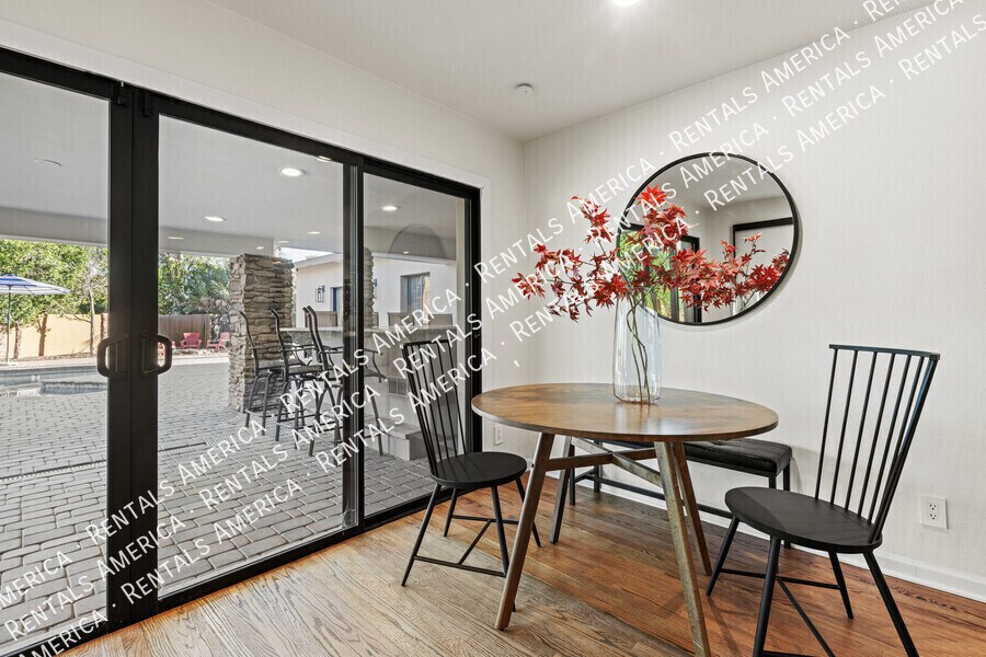 Building Photo - 7007 N Vía De Manana