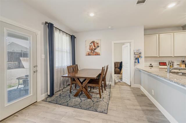 Building Photo - 10920 Canyon Mine Dr