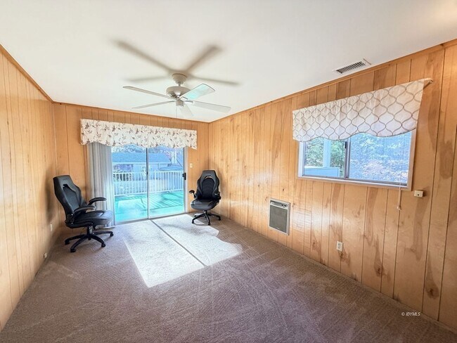 Building Photo - 54159 S Circle Dr