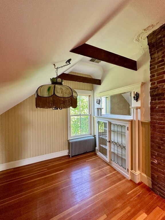 Building Photo - 984 Chestnut St