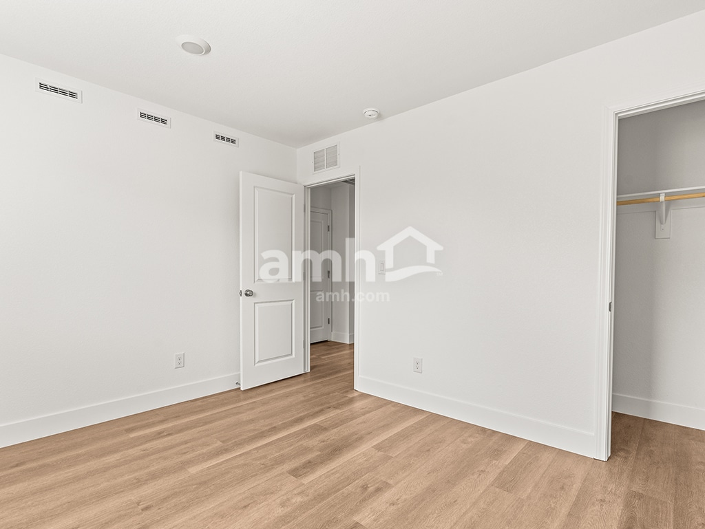 Building Photo - 8439 Black Friday Ct