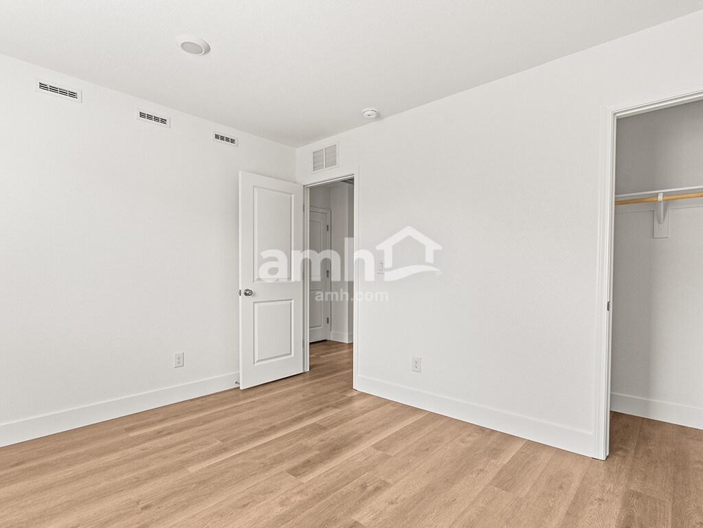Building Photo - 8442 Gold Strike Ct