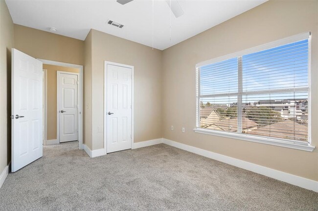 Building Photo - 5909 Signal Point