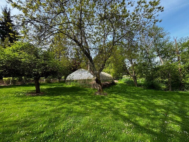 Building Photo - Rare 3-Acre 3BR Home in South Salem – Shops, Workspace & Greenhouses