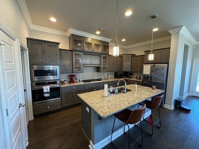 Building Photo - Classic Brick Home with Spacious Living & Outdoor Space