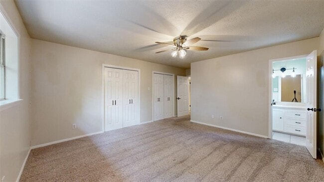 Building Photo - 3800 Windridge Dr
