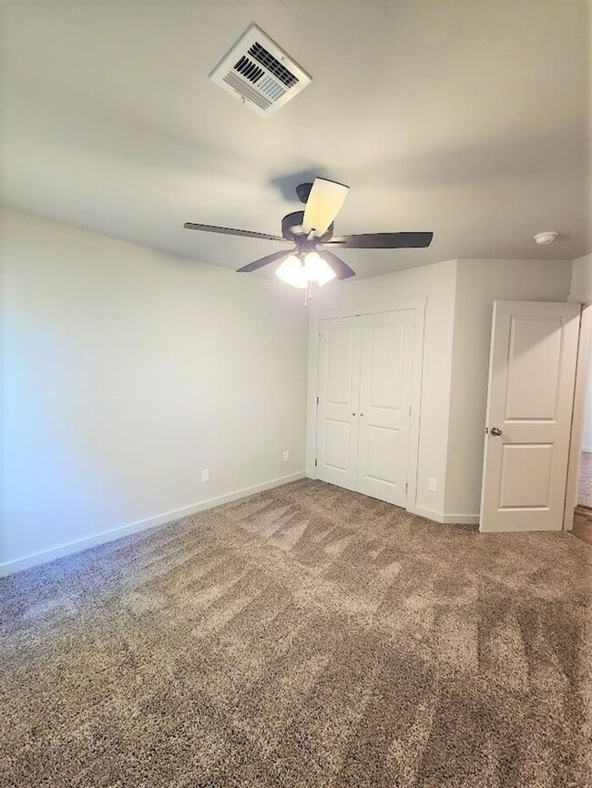 Building Photo - New 3 Bed 2 Bath Duplexes SW 40th & Shield...