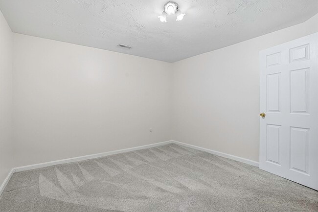 Building Photo - 237 South St