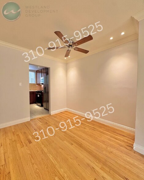 Building Photo - 3166 S Barrington Ave