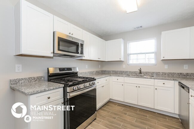 Building Photo - 5155 Tussahaw Crossing