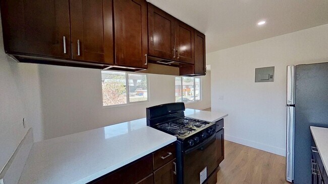 Building Photo - 1632 Picadilly Way