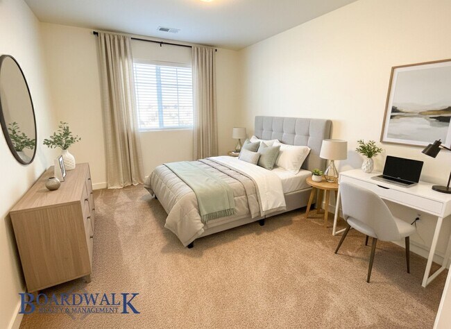 Building Photo - Beautiful 4 bedroom Townhome in West Valley!