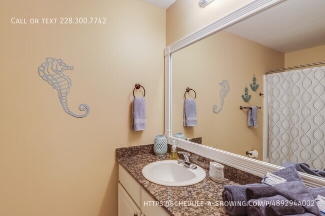 Building Photo - 1229 Century Oaks Dr