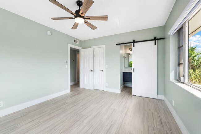 Building Photo - 5700 NE 22nd Way