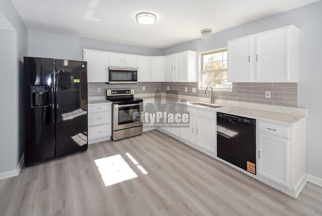 Building Photo - 6677 W Longview Dr