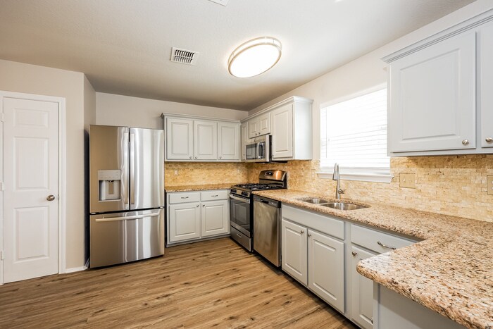 Building Photo - 5738 Red Canyon