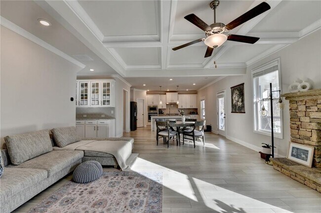 Building Photo - 1561 Branthaven Ln