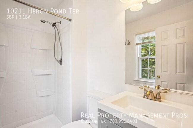 Building Photo - 10211 Heron Pond Terrace