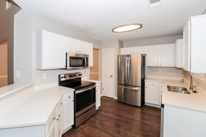 Building Photo - 7103 Showboat Ln