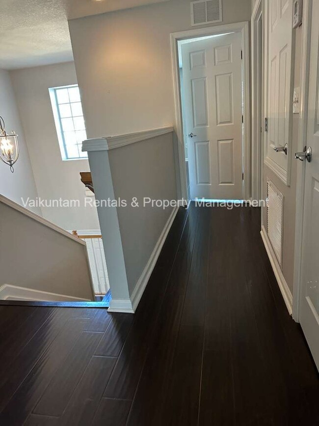 Building Photo - 4240 Metron Dr