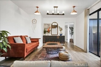Building Photo - 10444 Canoga Ave