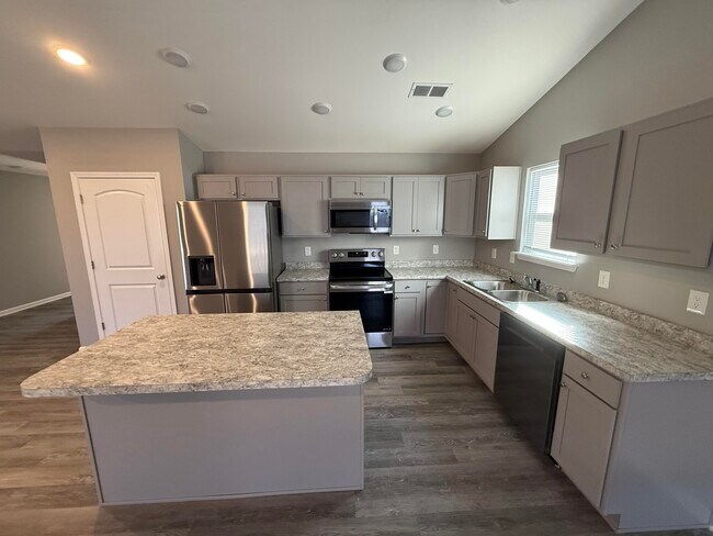 Building Photo - 177 Landry Ln