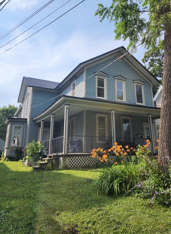 Primary Photo - 2122 Rusk St