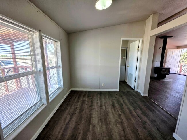 Building Photo - Charming 3 Bedroom Home on Large 5 Acre Pr...