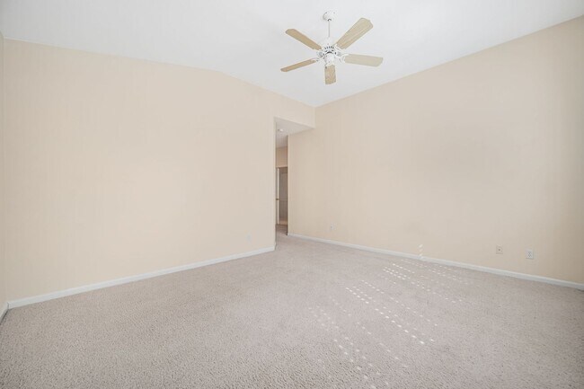 Building Photo - Highly Desirable Executive Home: 4 Bedrooms, 3 Bathrooms of Luxury Living