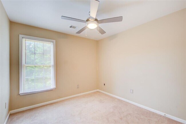 Building Photo - 3040 Stone Rd