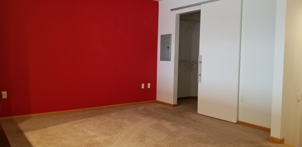 Bedroom WIC - 1100 Wilshire Blvd