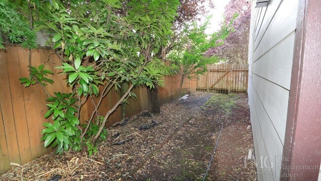 Building Photo - Beautiful 4-Bedroom Home with Custom Finishes & Thoughtful Layout