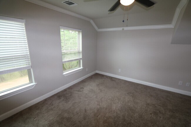 Building Photo - 150 Harbour Town Cir