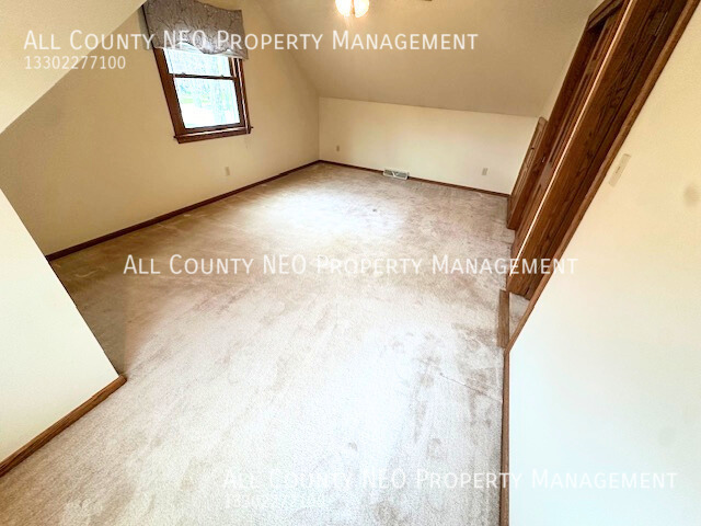 Building Photo - 3-bedroom available in Poland, OH!