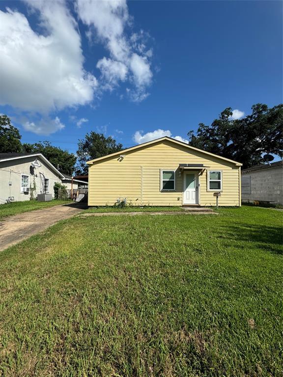 Building Photo - 8308 Lenore St