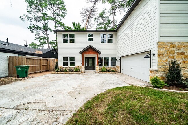 Building Photo - 10038 Westview Dr