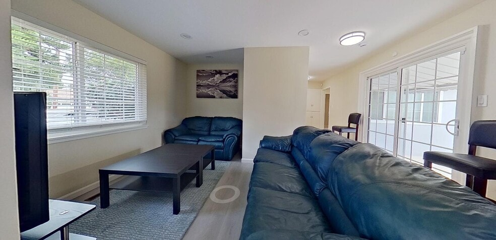 Primary Photo - 22565 Norwood Dr