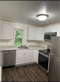 Building Photo - 111 Hall St