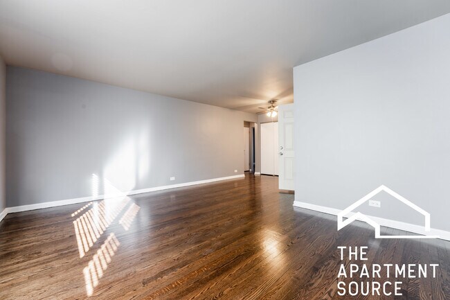 Building Photo - 7427 N Winchester Ave