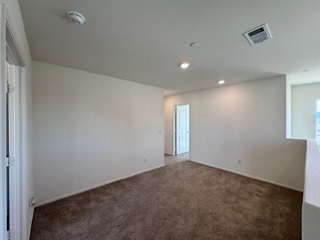 Building Photo - Newly built 4 bedroom Winchester home for ...